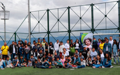 En AID GROUP trabajamos para la gente y llevamos felicidad a los niños de Colombia